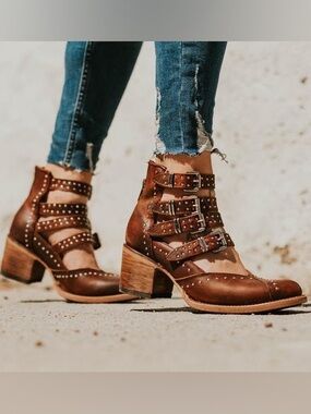 {FreeBird by Steven} Felicity Ankle Boots